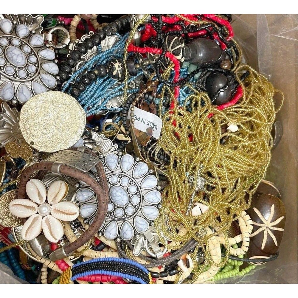 15+ Piece Mixed Fashion Costume Jewelry Lot All Wearable Modern Vintage Estate - Picture 7 of 7